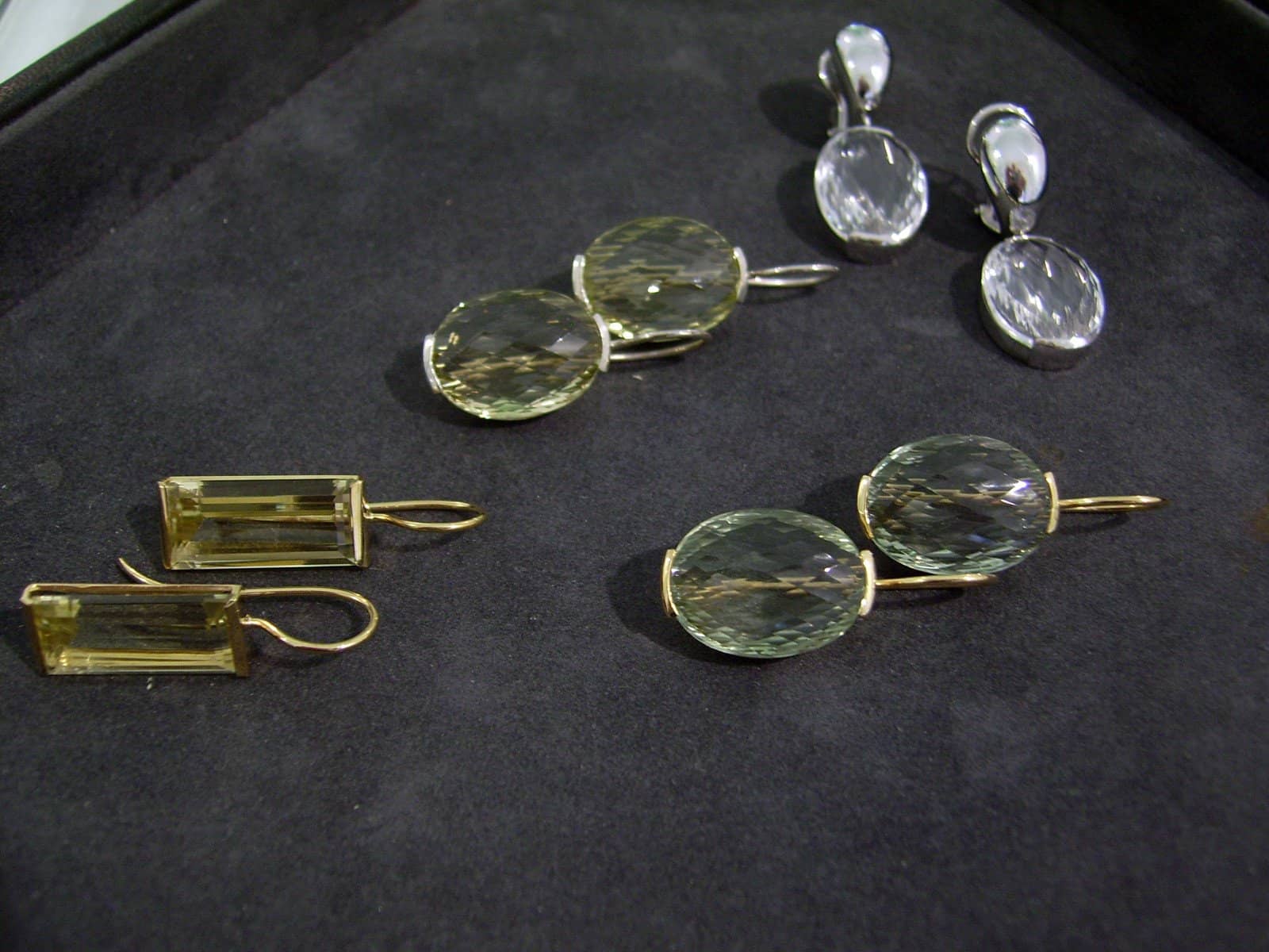 Ohrhänger mit Prasolith und Bergkristallen 925 Silber und 750 Gold
