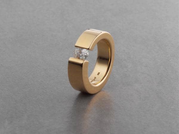 Spannring (750 Gelbgold) mit ovalem Diamanten (0,53ct)